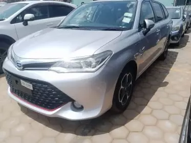 Toyota Fielder hybrid 