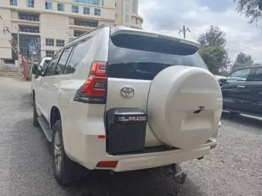 Toyota Land Cruiser Prado VX.L