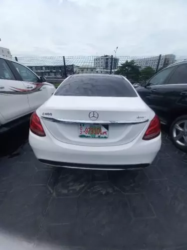 Mercedes-Benz C 400