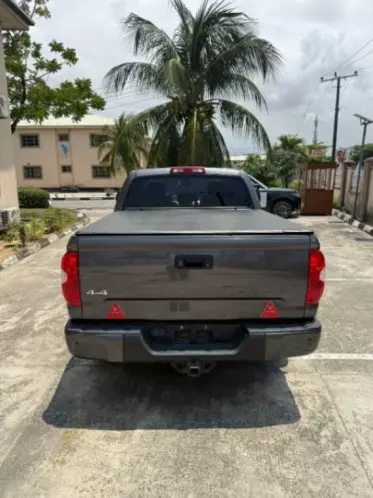 Toyota Tundra