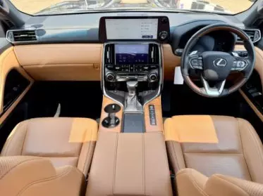 Lexus LX 600