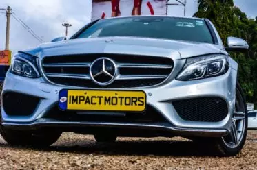 Mercedes-Benz C200