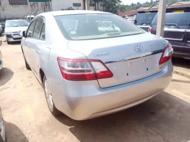 Toyota Premio