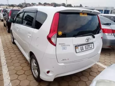 Toyota Passo Sette