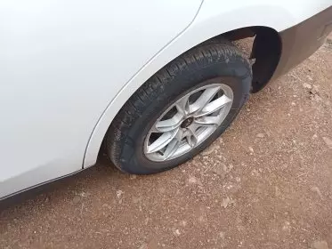 Nissan Advan