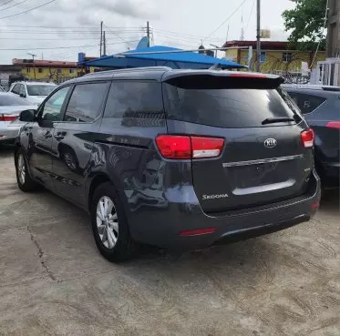 KIA Sedona