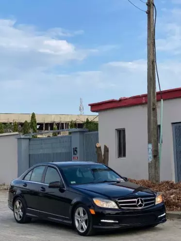 Mercedes-Benz C 300