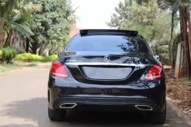 Mercedes-Benz C200