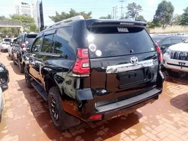 Toyota Landcruiser Prado