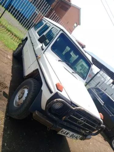 Mercedes-Benz G 230