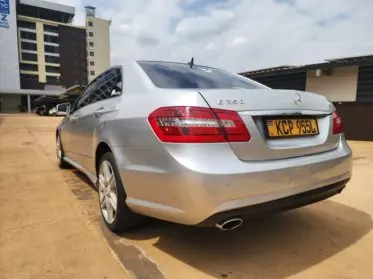 Mercedes-Benz E250