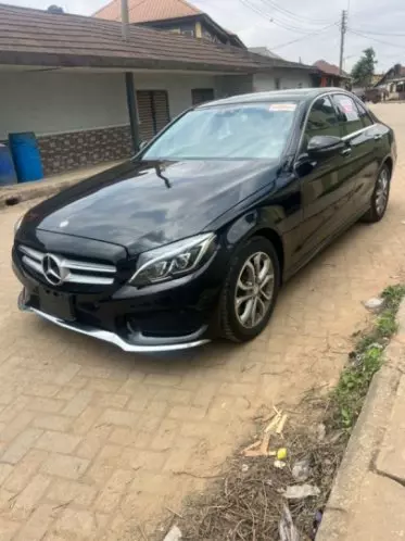 Mercedes-Benz C 300