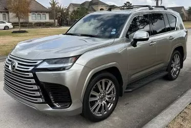 Lexus LX 600