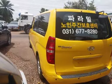 Hyundai H-1 Starex