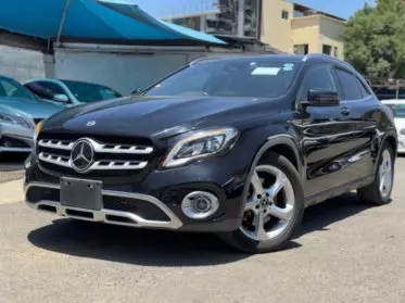 Mercedes-Benz GLA 220