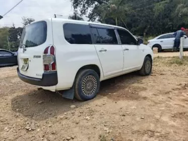 Toyota Succeed 