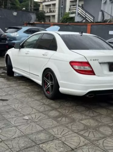 Mercedes-Benz C 300