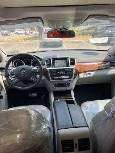 Mercedes-Benz ML 400
