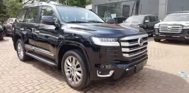 Toyota Land Cruiser GXR