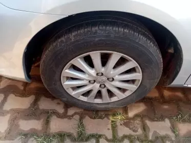 Toyota Fielder 