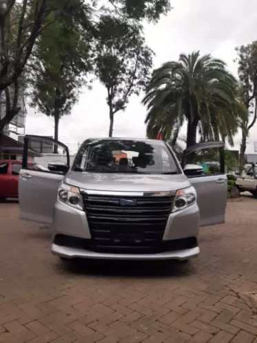 Toyota Noah Hybrid