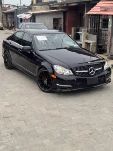 Mercedes-Benz C 300