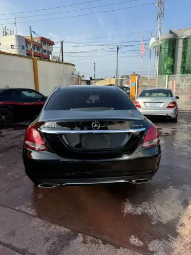 Mercedes-Benz C 300