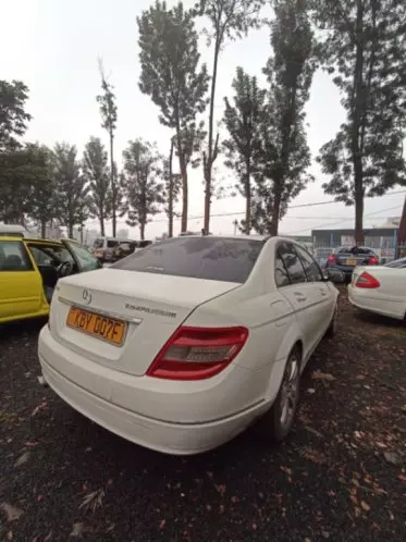 Mercedes-Benz C 200