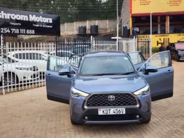 Toyota Corolla Cross (High Grade)