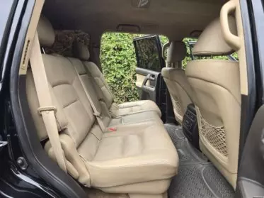 Toyota Landcruiser  V8