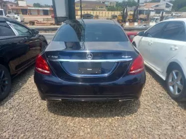 Mercedes-Benz C 300