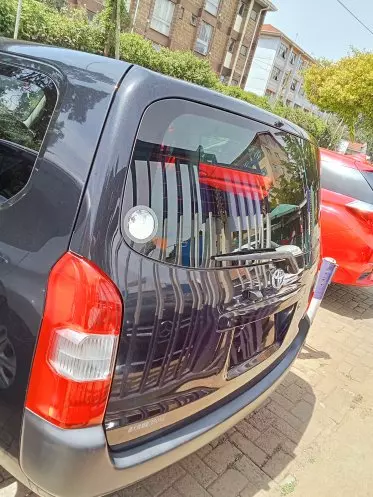 Toyota Succeed