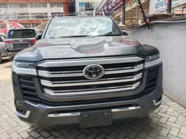 Toyota Landcruiser 300
