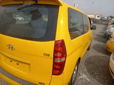 Hyundai H-1 Starex