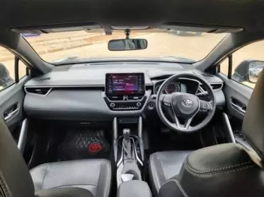 Toyota Corolla Cross (High Grade)