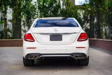 Mercedes-Benz E 200