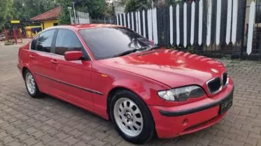 BMW 325i
