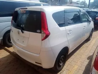 Toyota Passo Sette