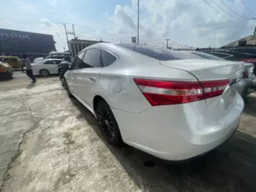 Toyota Avalon