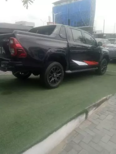 Toyota Hilux