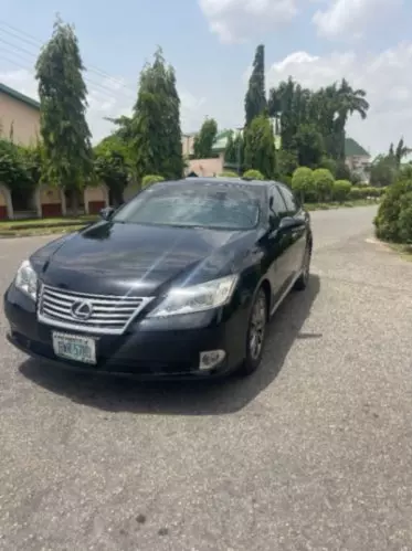 Lexus ES
