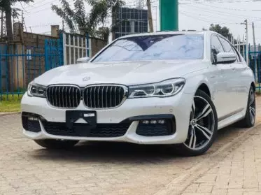 BMW 740