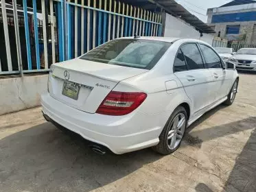 Mercedes-Benz C 300