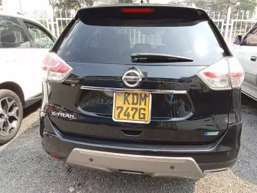 Nissan X-TRAIL