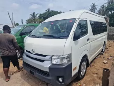 Toyota Hiace (High Roof)