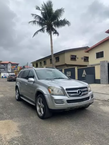 Mercedes-Benz GL 500