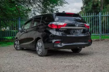 Honda Fit shuttle hybrid