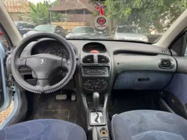 Peugeot 206