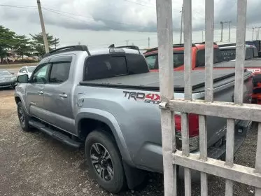 Toyota Tacoma