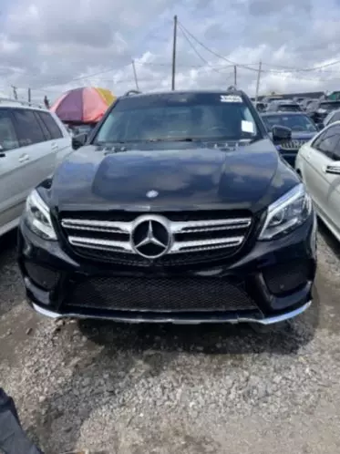 Mercedes-Benz GLE 400